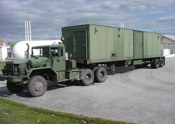 Rick Thiers' M818 5 Ton Tractor with a Mission Support Trailer Attache...
